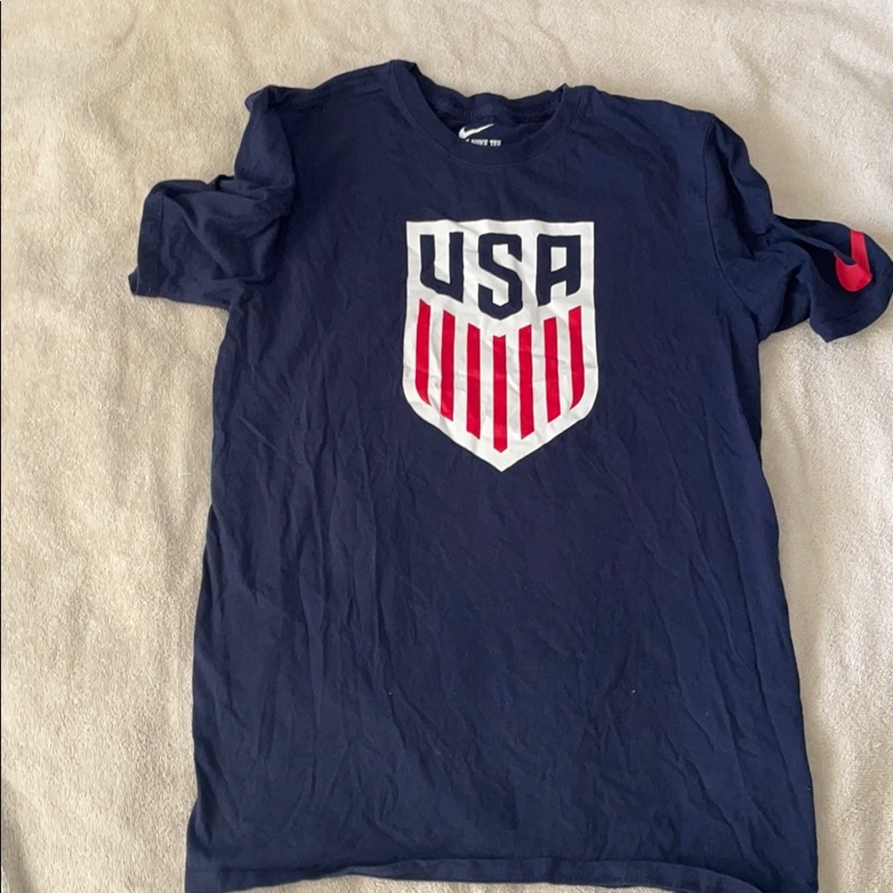 Nike US Men’s Soccer shirt medium